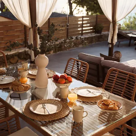 Villa Strada Castello